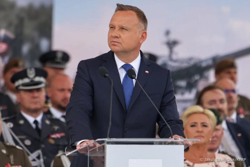 "Jeżeli będzie potrzebna, trzeba będzie ją rozważyć". Andrzej Duda o 15. emeryturze